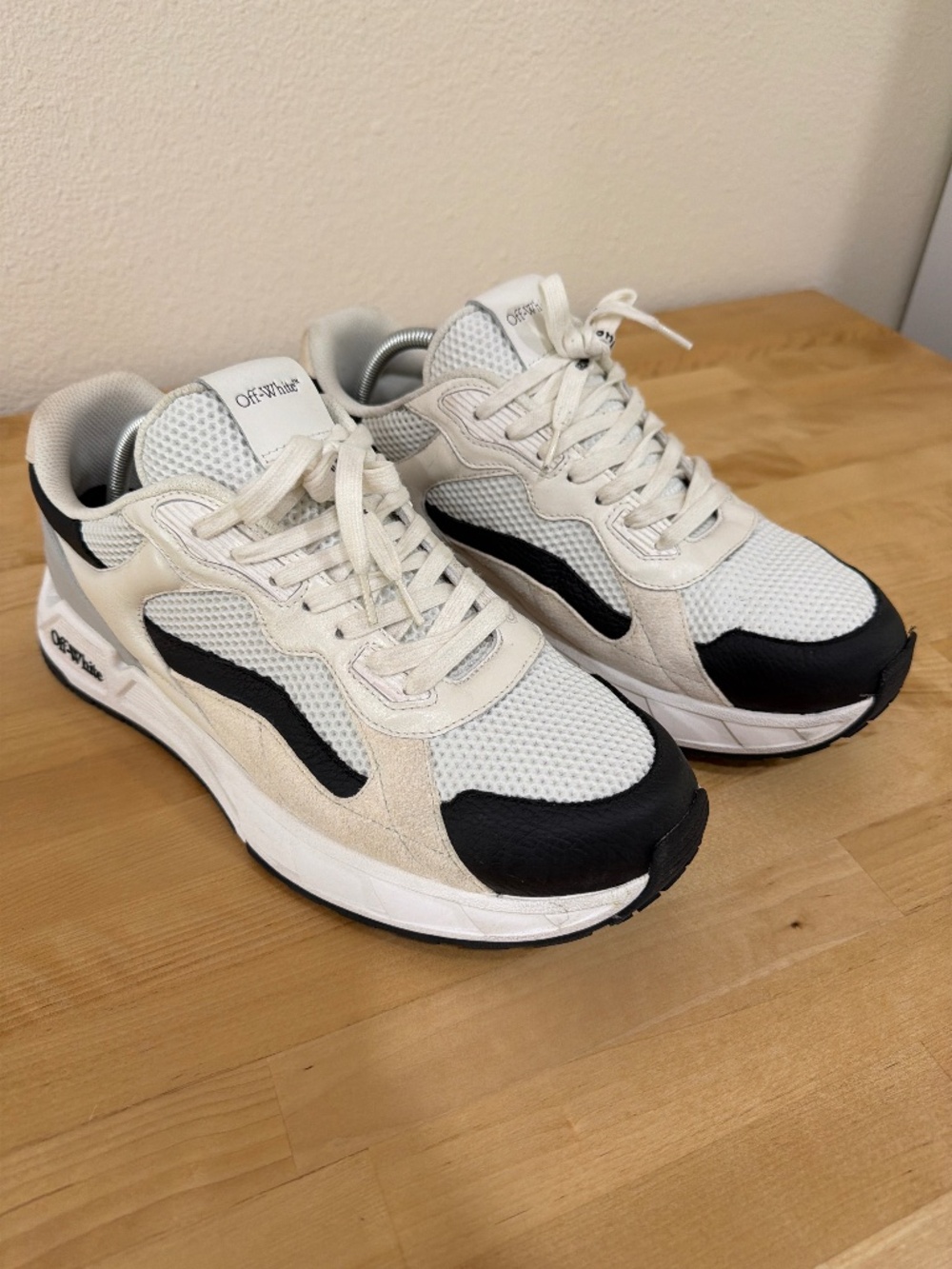 Off White mens sneakers size EU45